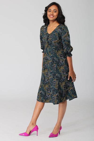 A line Dress in floral print | Intermod Workwear