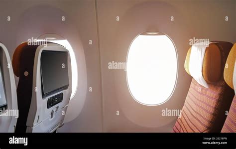 Travel Plane Window 的图像结果