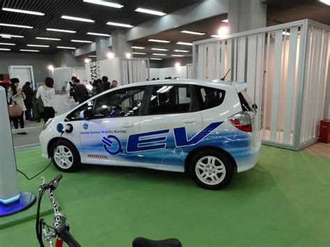 发布2020年100万辆普及目标 日本力促电动汽车前行_电池网