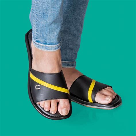 Unigo's Gecko Collection - Stylish Leather Chappals for Men