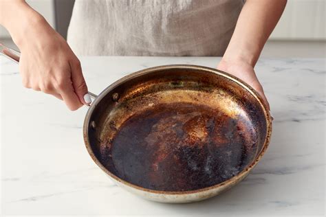 Burnt Oil On Stainless Steel Pan | The Tube