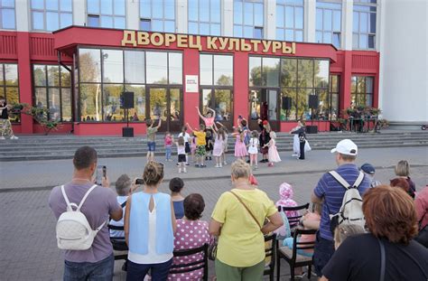 Концерт-презентацию творческих коллективов провели во Дворце культуры МТЗ