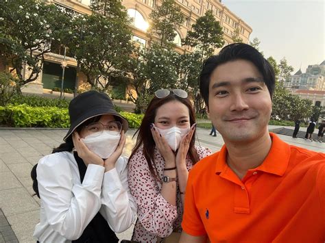 Nhóm Super Junior đã tìm ngay quán phở để thưởng thức khi đến Việt Nam