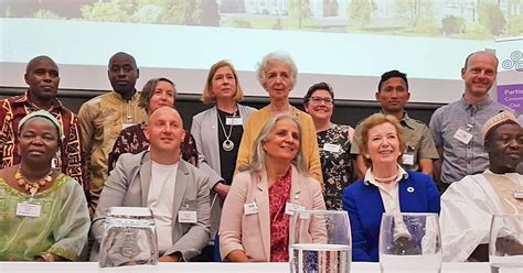 What Is Community Work 的图像结果