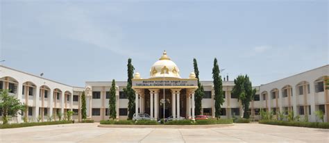 Engineering College 的图像结果