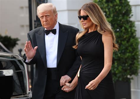 Melania Trump's Signature Draws Comparison to Her Husband's Handwriting ...