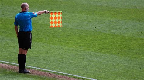 Football Offside Rule Explained 的图像结果