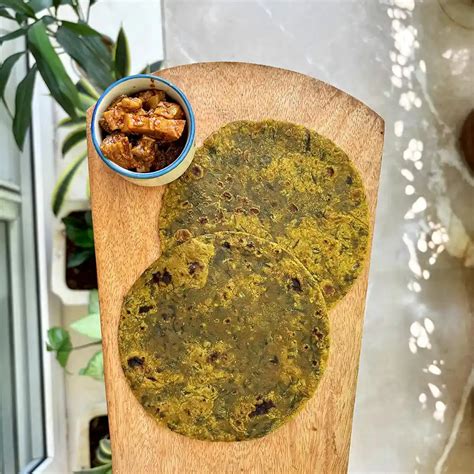 Gujarati Thepla (10 Pc Pack) – Karamele