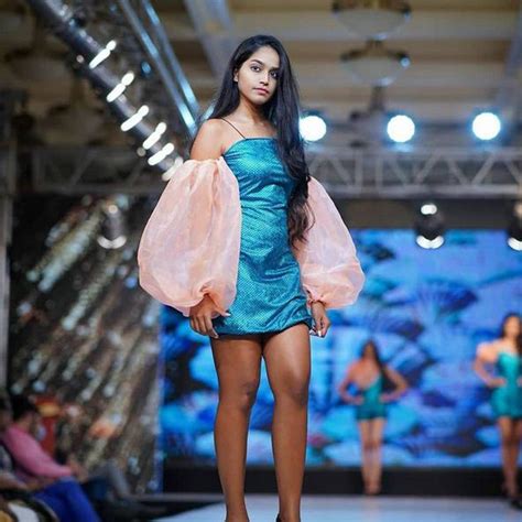 Rashi Garg Best Makeup Artist in Delhi - Forever Fashion Week 2021