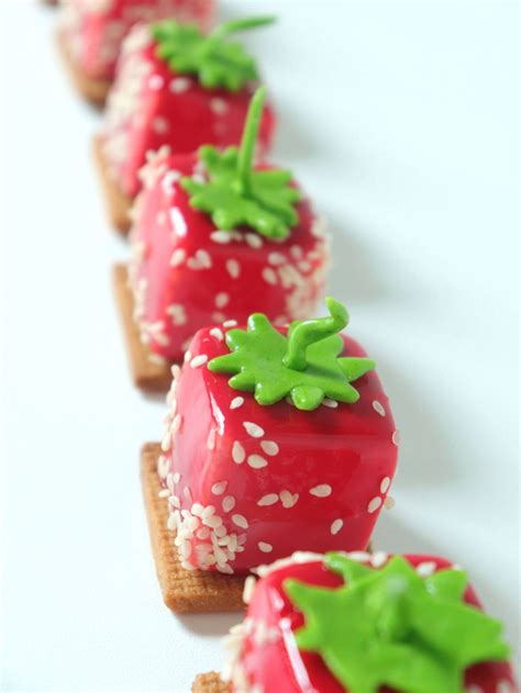 Fraises en trompe l'oeil - Recette mignardises - Olivia Pâtisse x ...