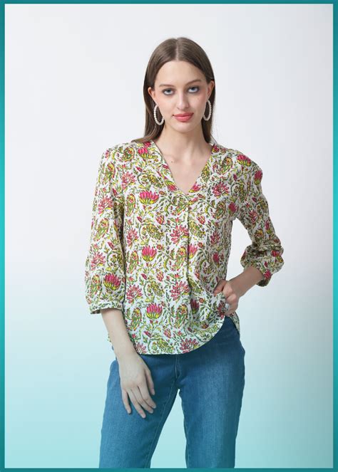 KURTAS & KURTIS – Feel Clath