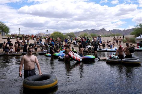 Salt River Tubing - Scottsdale Party Bus Co.