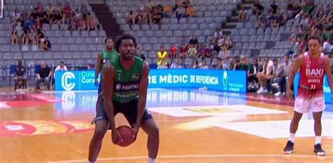 Onuaku recupera el tiro libre arcaico