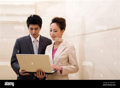 International Business People in Suits 的图像结果