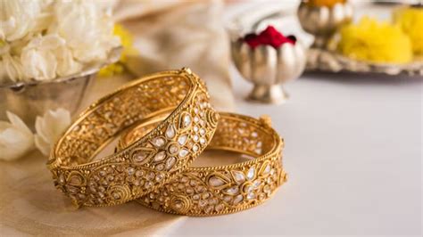 Gold Price Today: तनिष्क, कल्याण ज्वैलर्स, मालाबार पर आज क्या है सोने ...