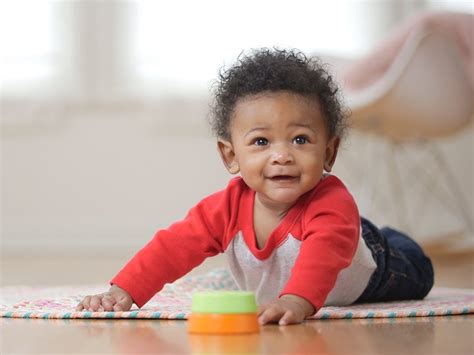 Not sure how to play with your baby? Try these 14 activities for ...