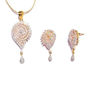 Buy Aaishwarya American diamond pendant set at Amazon.in