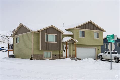 Lockwood Neighborhood Guide | Living in Lockwood - Homes.com