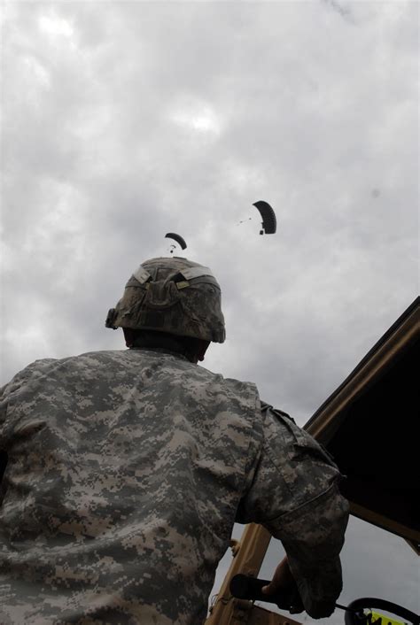 Riggers train with 'smart' parachutes | Article | The United States Army