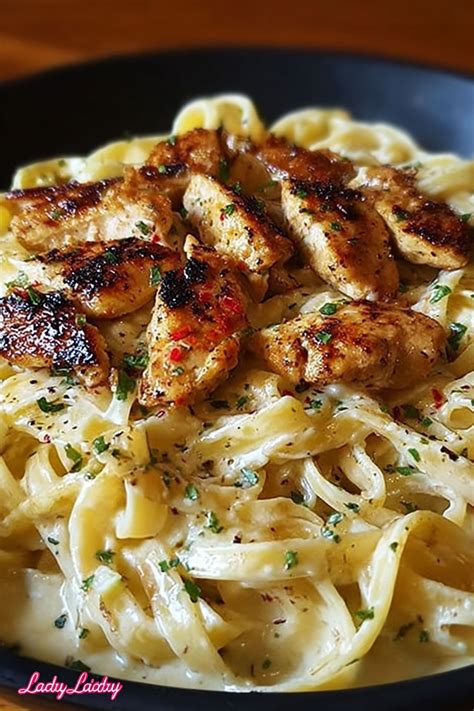 Easy Recipes for Dinner - Cajun Chicken Fettuccine Alfredo