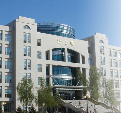 哈尔滨商业大学图书馆
