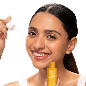 Plum 2% Alpha Arbutin & Hyaluronic Acid Face Serum | Fades Tan ...