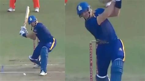 Martin Guptill Turns Beast Mode On, Scores 160 Runs Off 49 Balls In ...