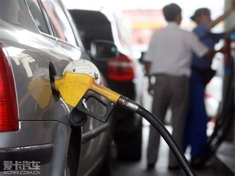 油价下周或迎年内第4次下调 每吨降百元_搜狐汽车_搜狐网