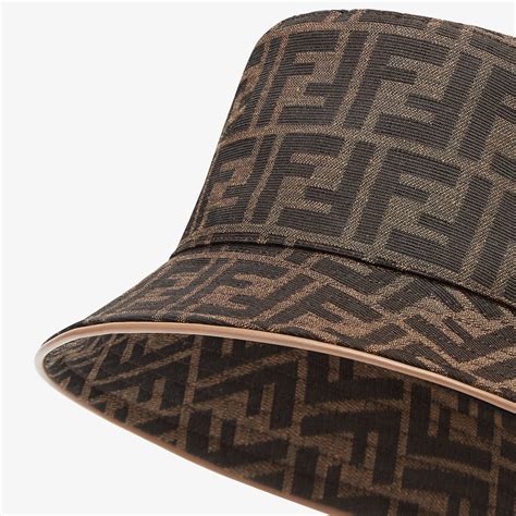 Shop Men's Designer Brown Hats & Gloves | FENDI International