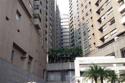 豪宅折讓千萬元售出 香港房產市場全面受挫 | 香港豪宅 | 香港樓市 | 香港房價 | 大紀元