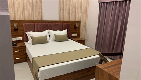 HOTEL MUMBAI HOUSE - LIG INDORE - Hotel Reviews, Photos, Rate ...