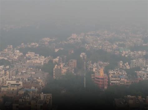 दिल्ली में AQI 455 के साथ गंभीर श्रेणी में, गरज के साथ बारिश का भी ...