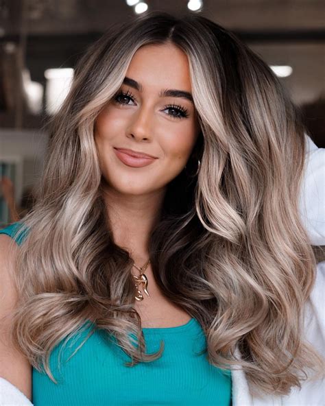 30 Face-Framing Highlights to Enhance Every Face Shape - Hair Adviser