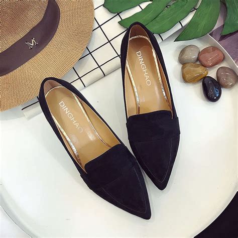 Shop Online Women Black Block Heel Pumps at ₹569