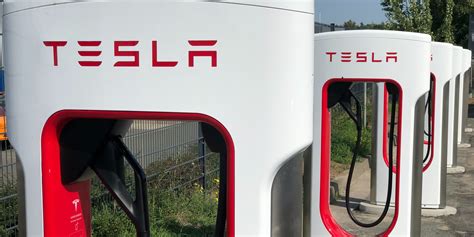 Tesla raise European Supercharger rates quoting energy cost - electrive.com