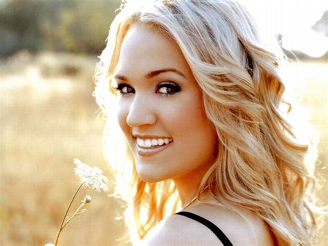 Carrie Underwood Hot Pictures, Photo Gallery & Wallpapers