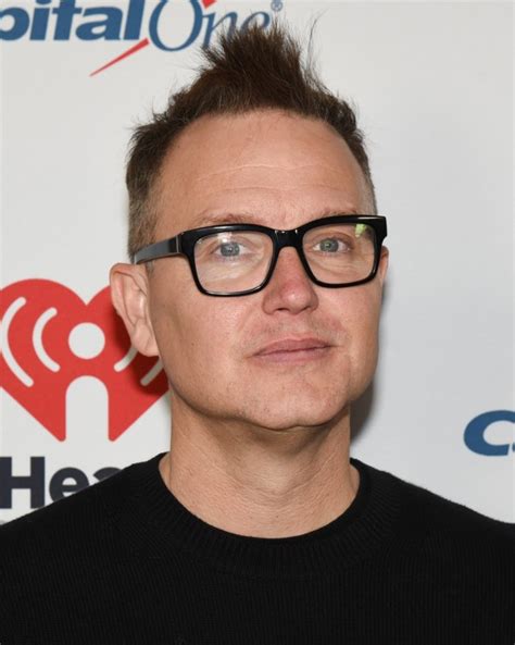 Pevač grupe Blink-182 boluje od raka: "Moja krv pokušava da me ubije" - B92