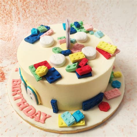 Bricks & Blocks Toy Cake | Building Block Theme Cake – Liliyum ...