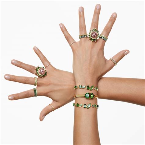 Matrix ring, Round cut, Green, Gold-tone plated | Swarovski