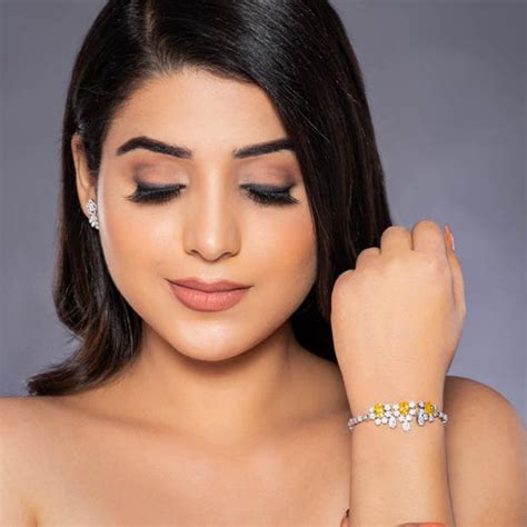 Buy Stunning Bracelets Online in India | Blingvine