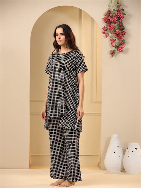 Black checks printed pure cotton night suit set – Sanskruti Homes
