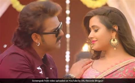 Pawan Singh Bhojpuri Video Song Balamua Ke Gaon Mein Viral On Internet ...