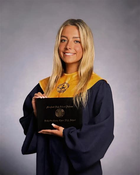 ava nucci 🦋 (@ava.nucci) • Instagram photos and videos