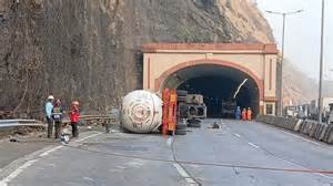 In pics: How an accident brought Mumbai-Pune expressway to a halt for ...