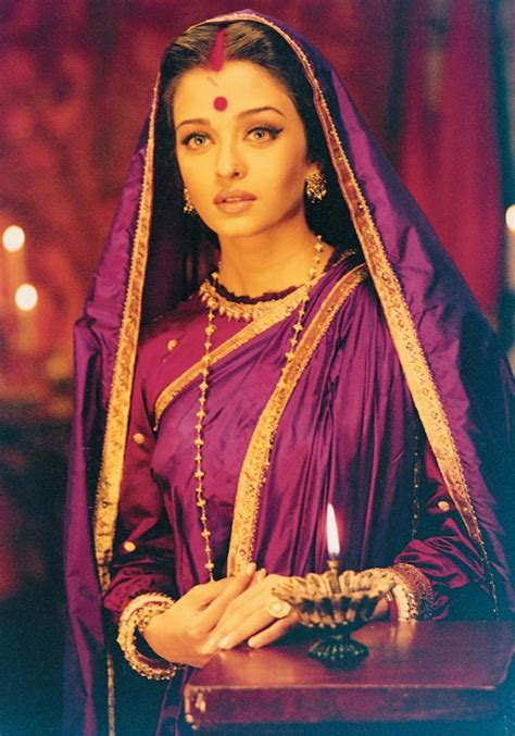Aishwarya Rai’s Famous Movie Outfits That You Can Try This Diwali ...