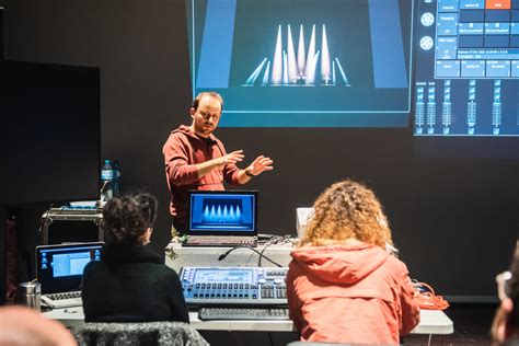 Image result for Tutorial ChamSys Español