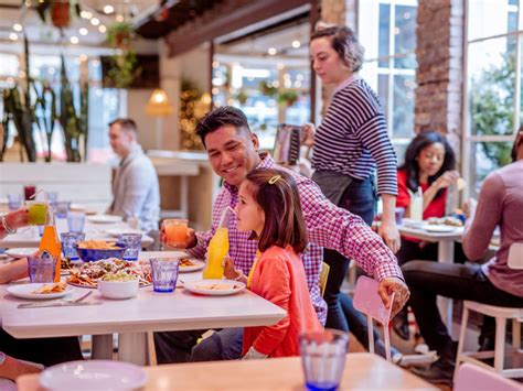 10 (Surprisingly) Kid-Friendly Philly Restaurants | Visit Philadelphia ...