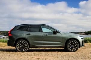 2026 Volvo XC60 Plug-In Hybrid Review, Pricing, & Pictures | U.S. News