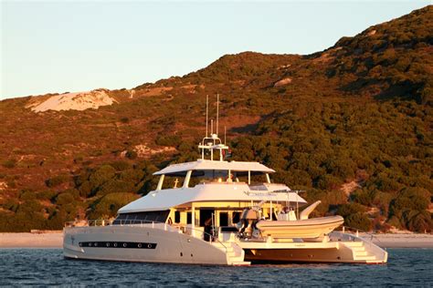 Exquisite Catamarans 的图像结果