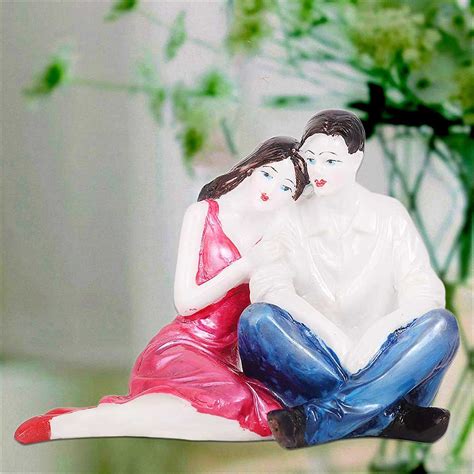 Resin Romantic Couple Statue Online | Call 8884243583 | Resin Romantic ...